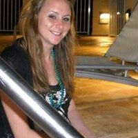 Jennie Lowe Photo 7