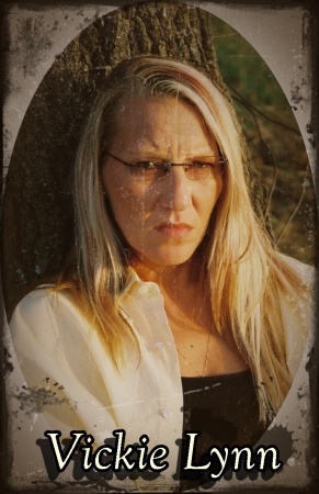 Vickie Walker Photo 32