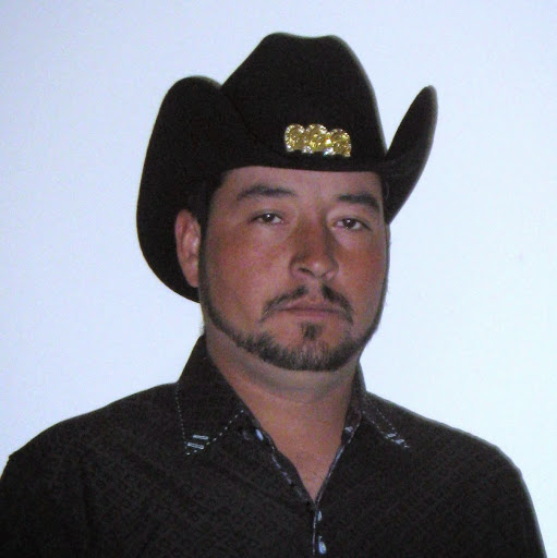 Armando Hurtado Photo 24