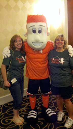 Debbie Castillo Photo 37