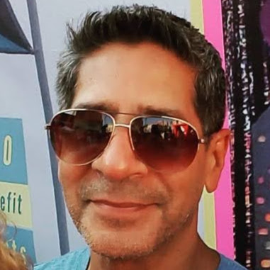 Luis Vega Photo 37