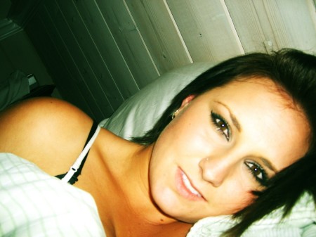 Rebecca Ellis Photo 32
