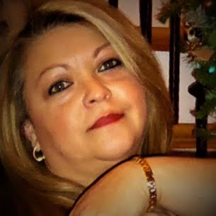 Helen Castillo Photo 9