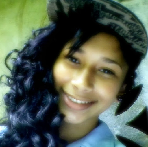 Samantha Pinto Photo 41