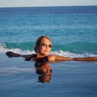 Heather Lindstrom Photo 10