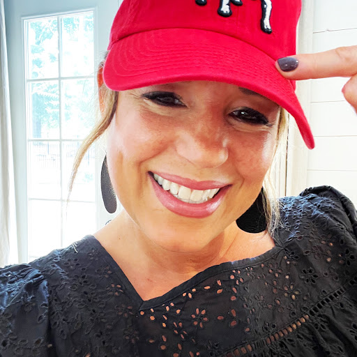 Heidi Ferguson Photo 27