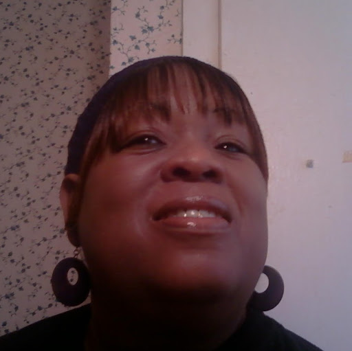 Linda Strong Photo 9