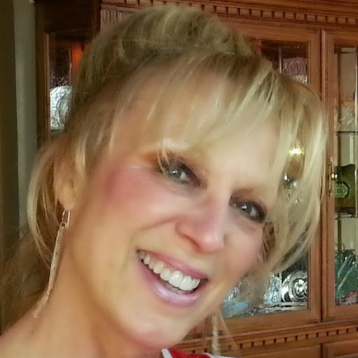 Pamela Wood Photo 32