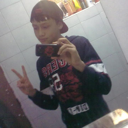 Alejandro Escobar Photo 35