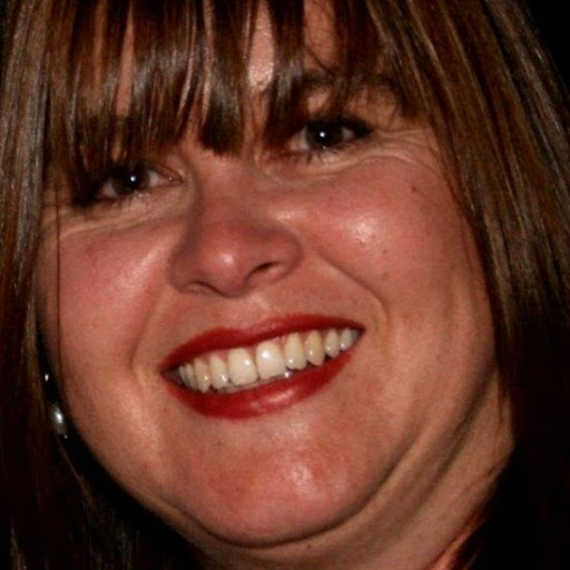 Lisa Ferris Photo 34