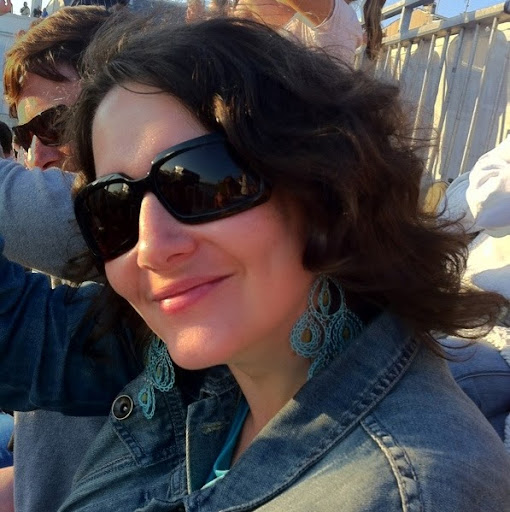 Anne Simon Photo 29