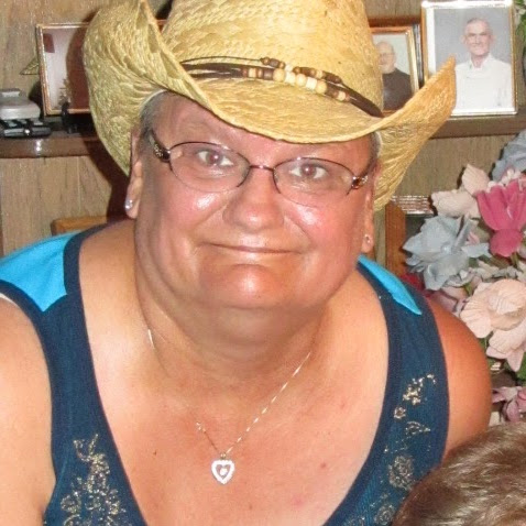 Diana Hartman Photo 8