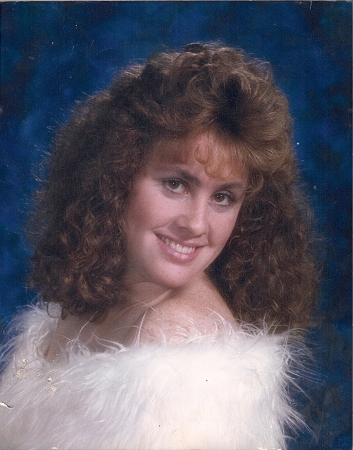 Michelle Dyer Photo 35