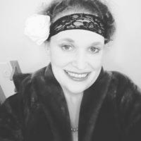 Jen Hendrickson Photo 6