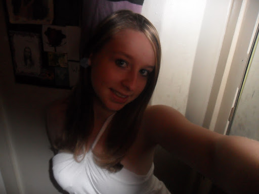 Kellie Bradshaw Photo 9