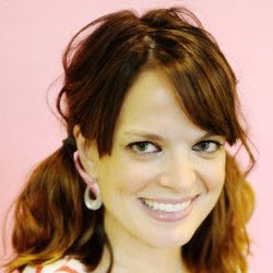 Lisa Milligan Photo 33