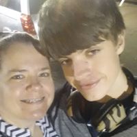 Melissa Strong Photo 16