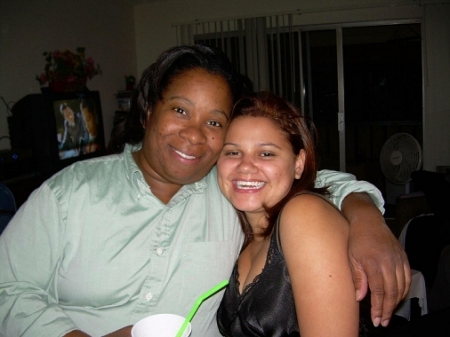 Stephanie Sanchez Photo 8