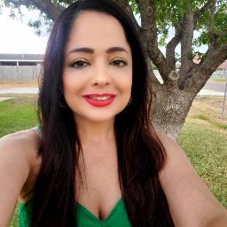 Michelle Torres Photo 18