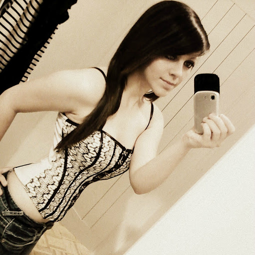 Sarah Carpenter Photo 35