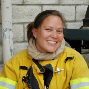 Kristine Lowe Photo 21