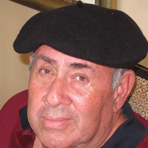 Enrique Vazquez Photo 41