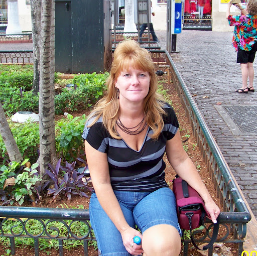 Debbie Lunsford Photo 32