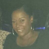 Shelley Lowe Photo 3