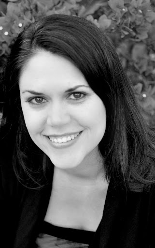 Laura Cooper Photo 4