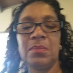 Carolyn Simpson Photo 13
