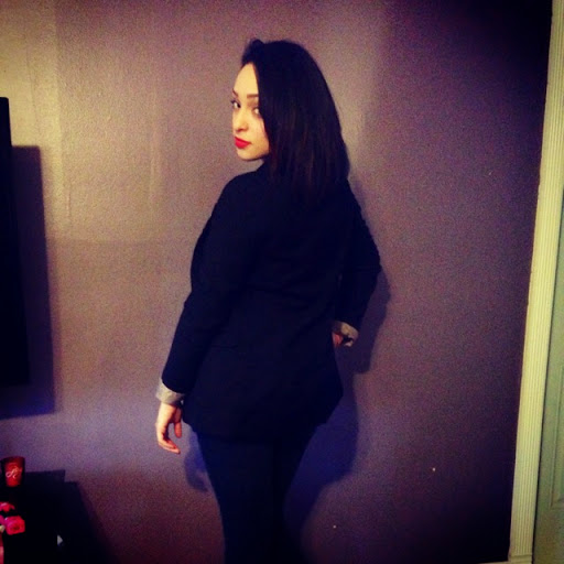Jennifer Paz Photo 29