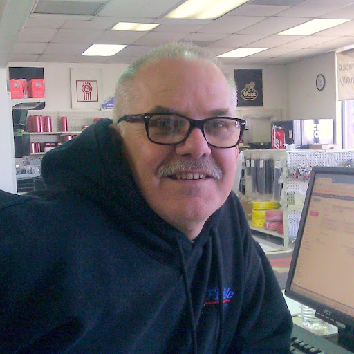 Kenneth Carlson Photo 16