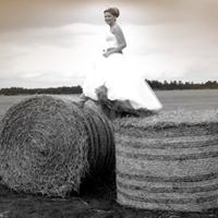 Suzanne Harper Photo 36