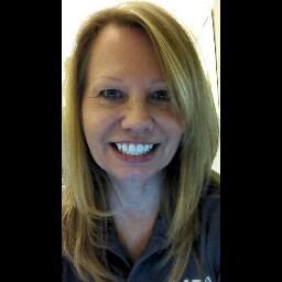 Janet Upton Photo 24