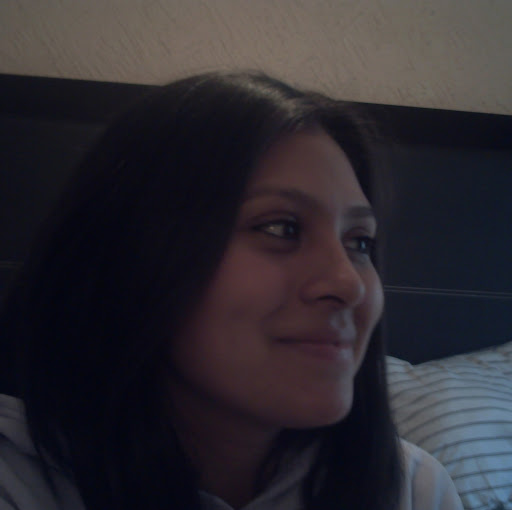 Andrea Fuentes Photo 22