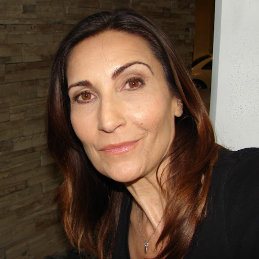 Lori Thomas Photo 37