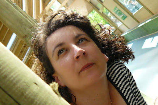 Lorraine Roberts Photo 11