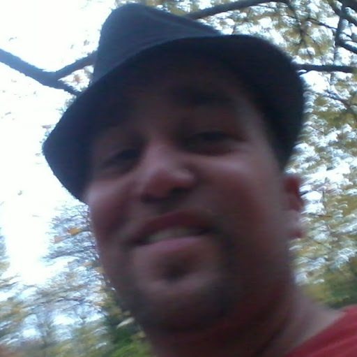 Adam Diaz Photo 34