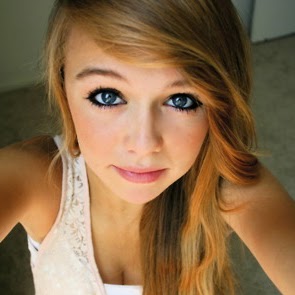 Julia Fitch Photo 5