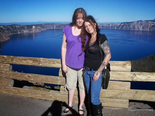 Michelle Anderson Photo 37