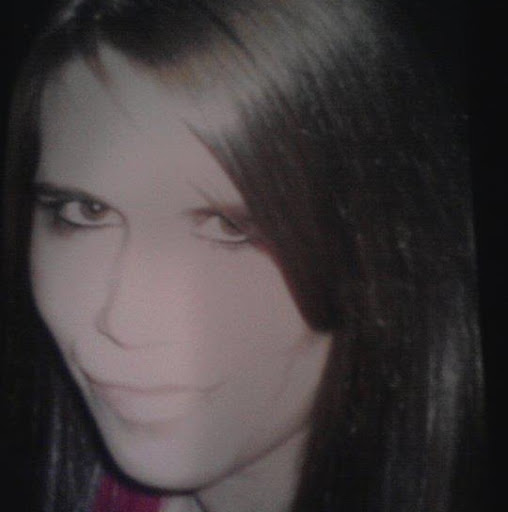 April Stevenson Photo 17