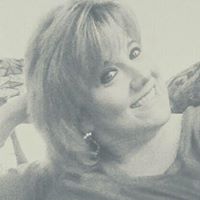 Julie Welsh Photo 17