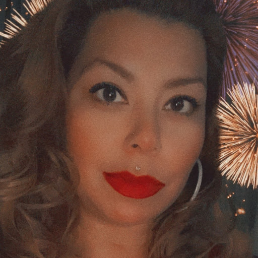 Michelle Trevino Photo 32