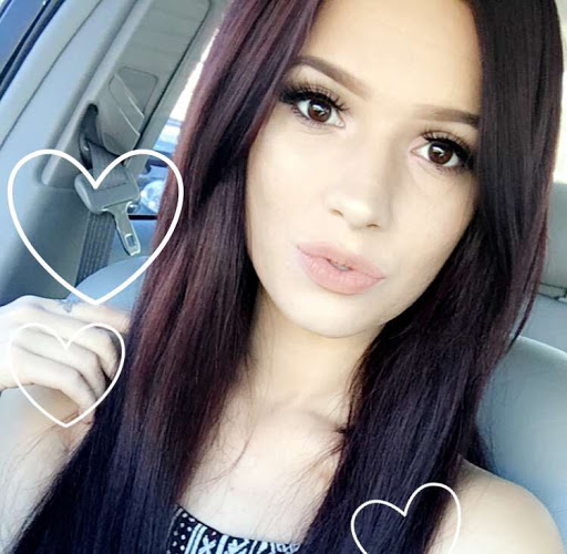 Lily Reed Photo 10