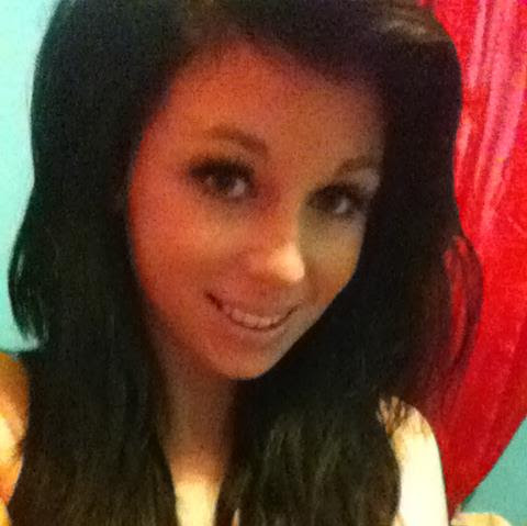 Leah Simmons Photo 38