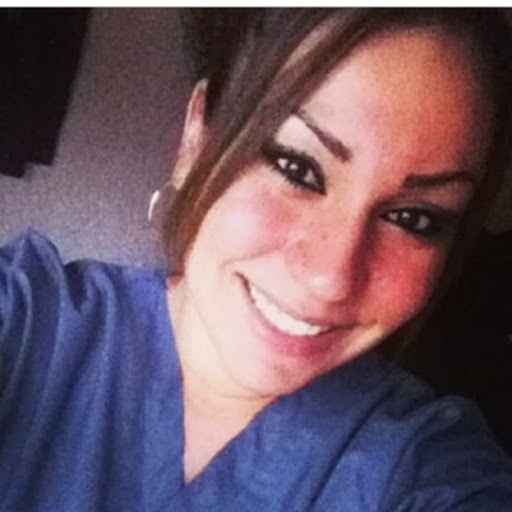 Cynthia Reyes Photo 17