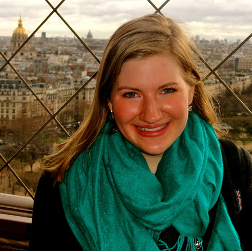Caroline Thompson Photo 20