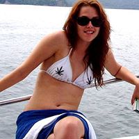 Kristen Cohen Photo 14