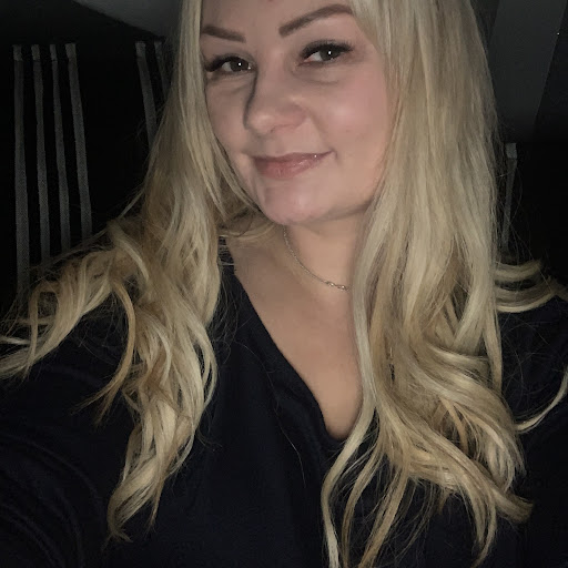 Angela Kent Photo 27