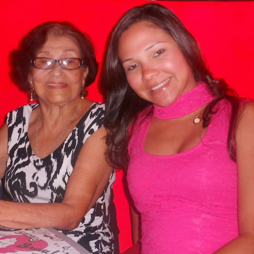 Luz Peralta Photo 32
